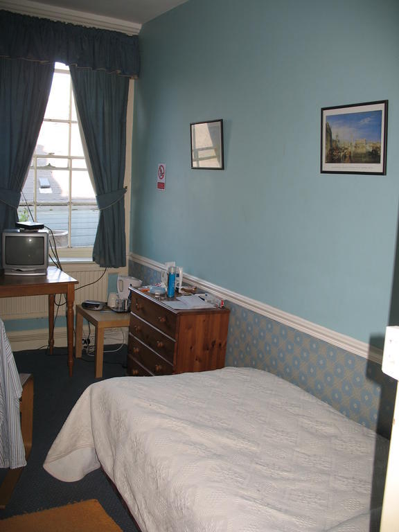 Rothmans B&B Chelmsford Room photo